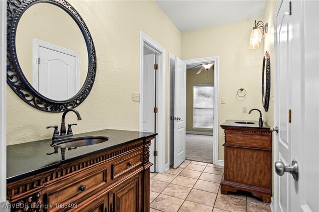 1526 Saratoga Court, Van Buren, AR 72956