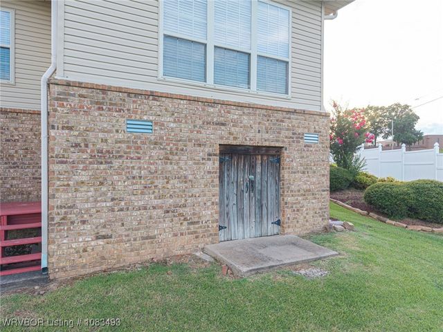 1526 Saratoga Court, Van Buren, AR 72956