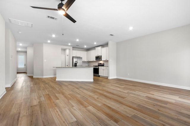1110 Whispering Winds Drive, Beasley, TX 77417