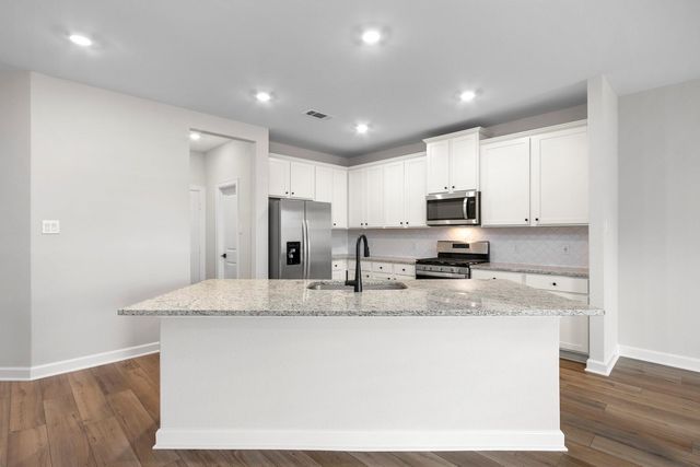 1110 Whispering Winds Drive, Beasley, TX 77417