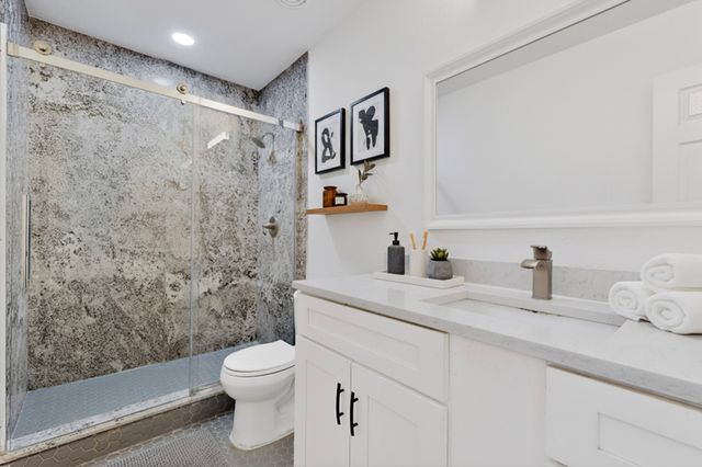 400 Casa Bello Court, Irving, TX 75062