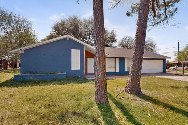 400 Casa Bello Court, Irving, TX 75062