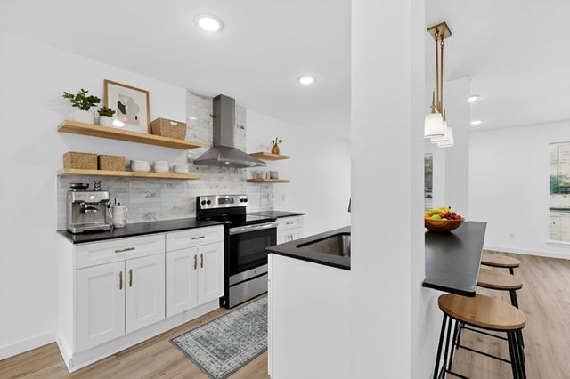 400 Casa Bello Court, Irving, TX 75062