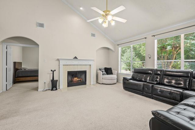 5111 Maple Hill Trail, Houston, TX 77345