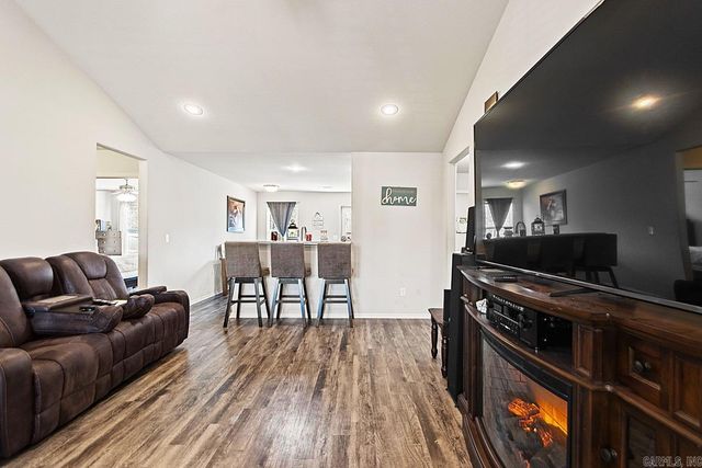 1040 Santa Fe Trl, Bauxite, AR 72011