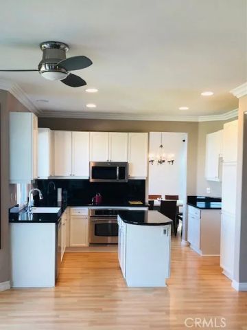 33 Hollyleaf, Aliso Viejo, CA 92656