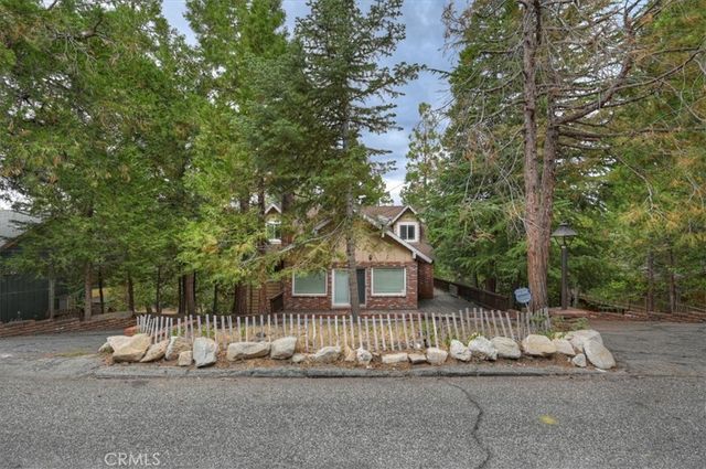 556 Pioneer, Lake Arrowhead, CA 92352