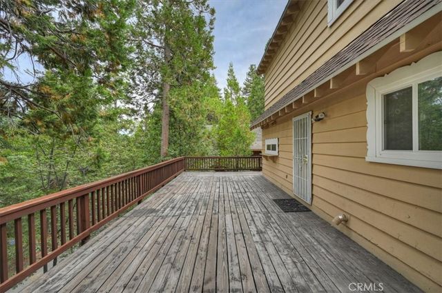 556 Pioneer, Lake Arrowhead, CA 92352