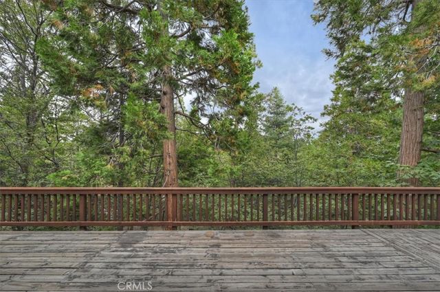 556 Pioneer, Lake Arrowhead, CA 92352