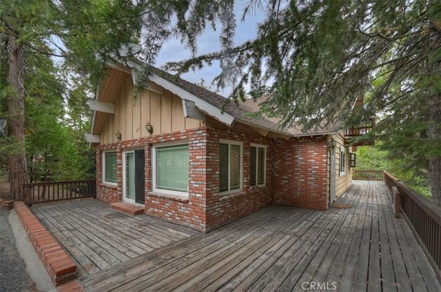 556 Pioneer, Lake Arrowhead, CA 92352