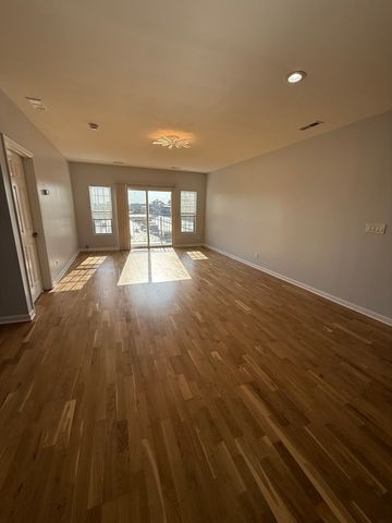 3000 W Lawrence Avenue 3B, Chicago, IL 60625