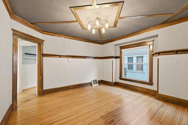 3074 S Wentworth AVENUE, Milwaukee, WI 53207