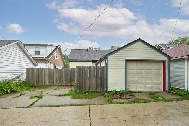 3074 S Wentworth AVENUE, Milwaukee, WI 53207