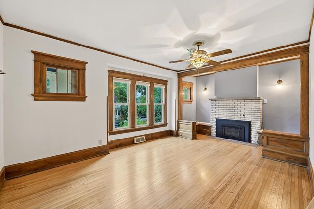 3074 S Wentworth AVENUE, Milwaukee, WI 53207