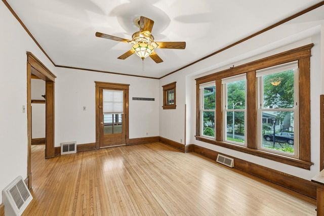 3074 S Wentworth AVENUE, Milwaukee, WI 53207