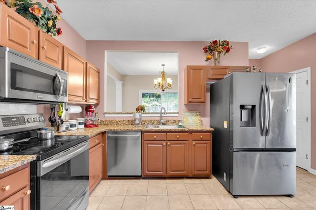 11 Eagleston Lane, Simpsonville, SC 29680
