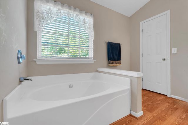 11 Eagleston Lane, Simpsonville, SC 29680