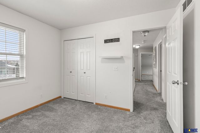 6550 Blackstone Road, Lincoln, NE 68526