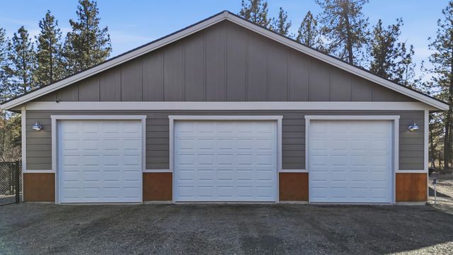 5515 S Russell Ln, Spokane, WA 99224
