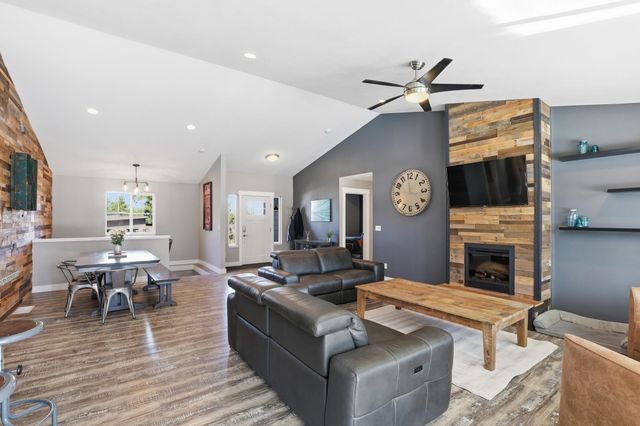 5515 S Russell Ln, Spokane, WA 99224