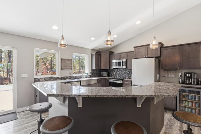 5515 S Russell Ln, Spokane, WA 99224