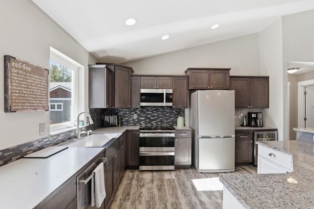 5515 S Russell Ln, Spokane, WA 99224