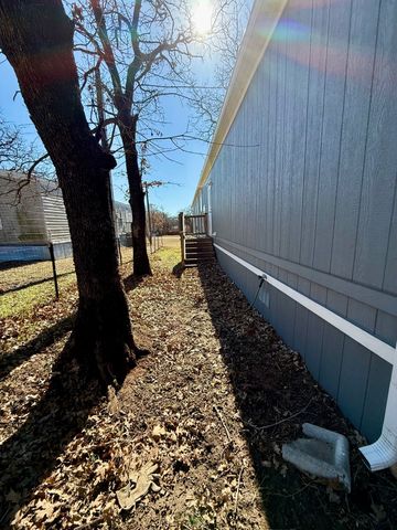 1413 Dawn Drive N, Pelican Bay, TX 76020