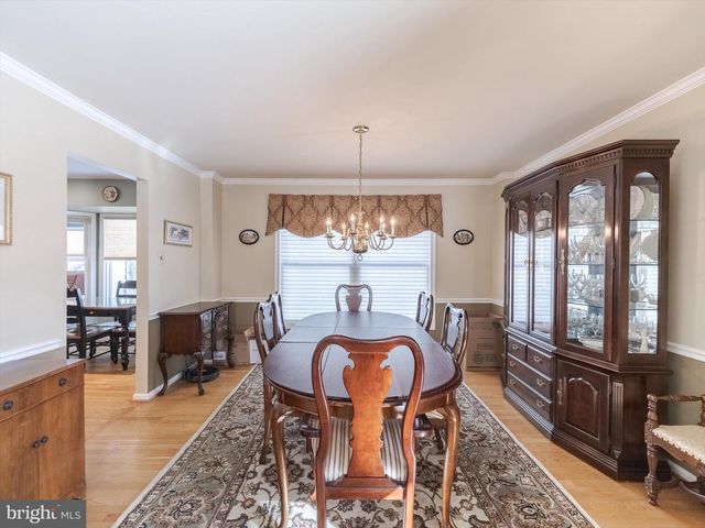 1 DENTON CIR, Newtown, PA 18940