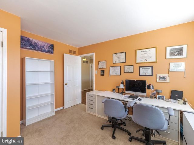 1 DENTON CIR, Newtown, PA 18940