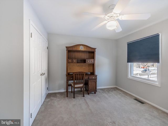 1 DENTON CIR, Newtown, PA 18940