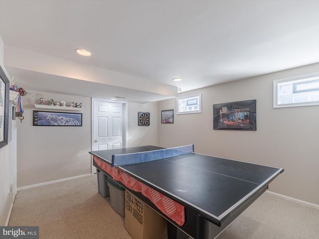 1 DENTON CIR, Newtown, PA 18940