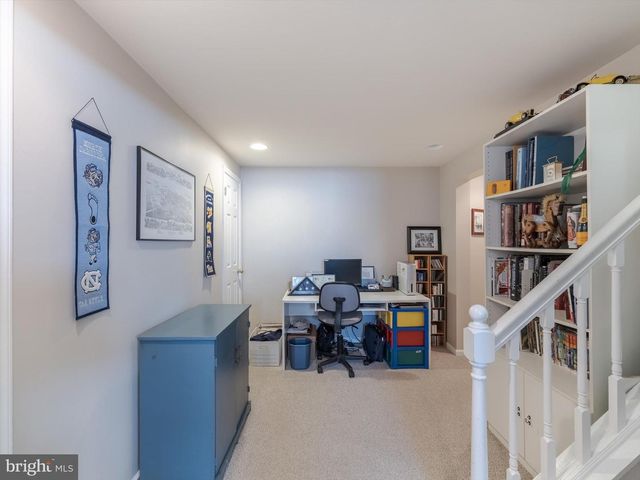 1 DENTON CIR, Newtown, PA 18940