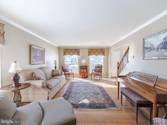 1 DENTON CIR, Newtown, PA 18940