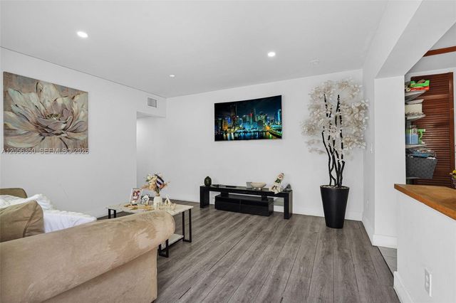 17821 SW 107th Ave, Miami, FL 33157