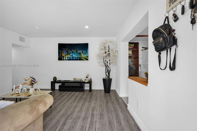 17821 SW 107th Ave, Miami, FL 33157