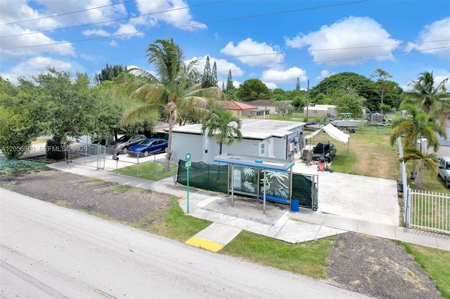 17821 SW 107th Ave, Miami, FL 33157