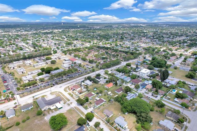 17821 SW 107th Ave, Miami, FL 33157