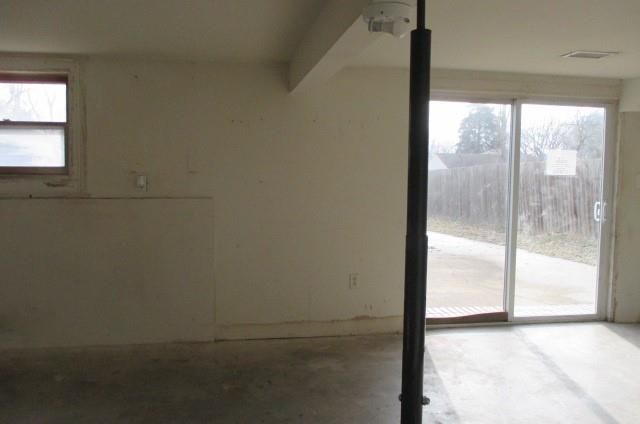 810 Pine Street, Pleasant Hill, MO 64080