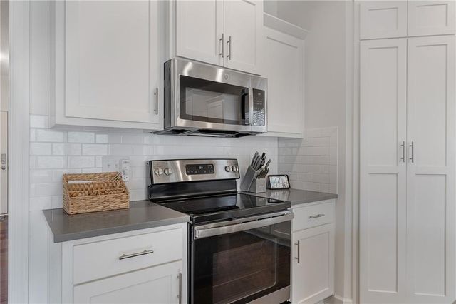 19727 W 196th Terrace, Spring Hill, KS 66083