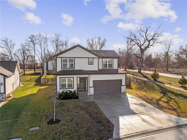 19727 W 196th Terrace, Spring Hill, KS 66083