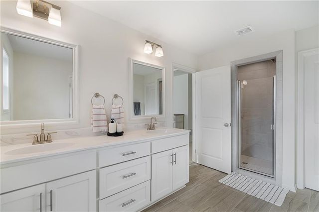 19727 W 196th Terrace, Spring Hill, KS 66083