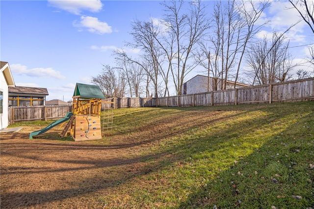 19727 W 196th Terrace, Spring Hill, KS 66083