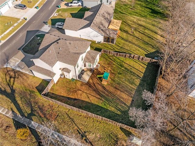 19727 W 196th Terrace, Spring Hill, KS 66083