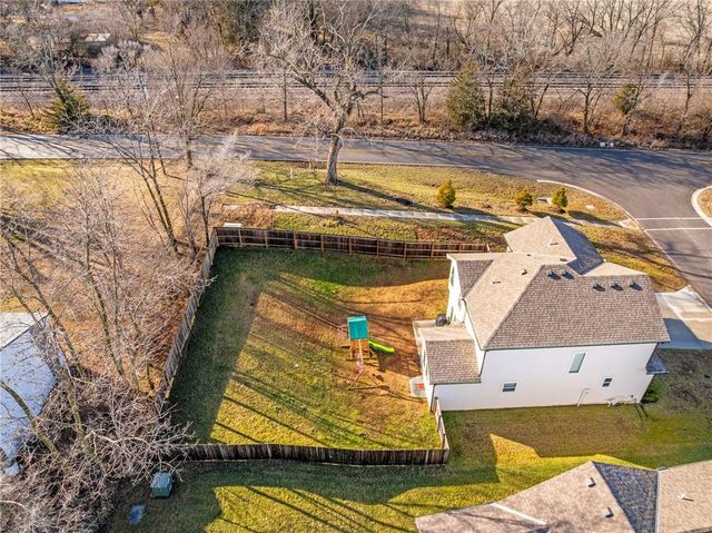 19727 W 196th Terrace, Spring Hill, KS 66083