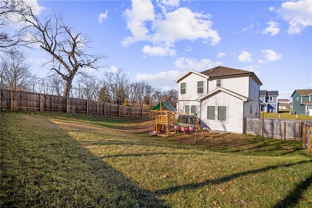 19727 W 196th Terrace, Spring Hill, KS 66083