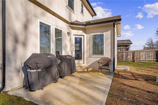 19727 W 196th Terrace, Spring Hill, KS 66083