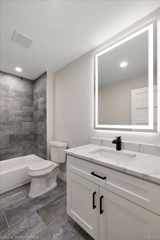 1032 E BRECKENRIDGE Street, Ferndale, MI 48220