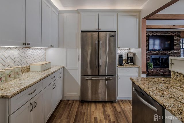 25 colburn Road, East Brunswick, NJ 08816