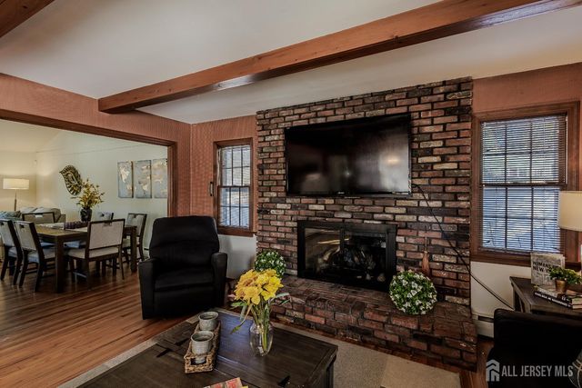 25 colburn Road, East Brunswick, NJ 08816