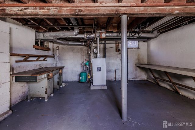 25 colburn Road, East Brunswick, NJ 08816